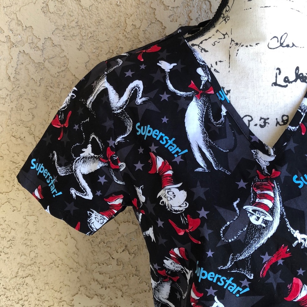 Dr Seuss Black Red White Scrub Top size XS